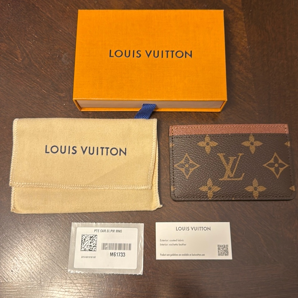 Louis Vuitton cars holder